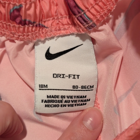 Nike Dry Fit White and Coral Set - Picture 6 of 7